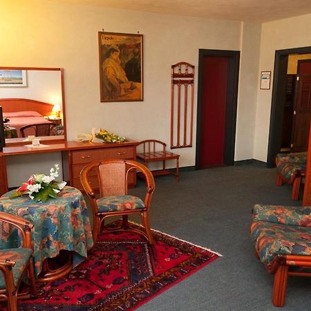 Hotel Villa Isabela SantʼAngelo Kültér fotó