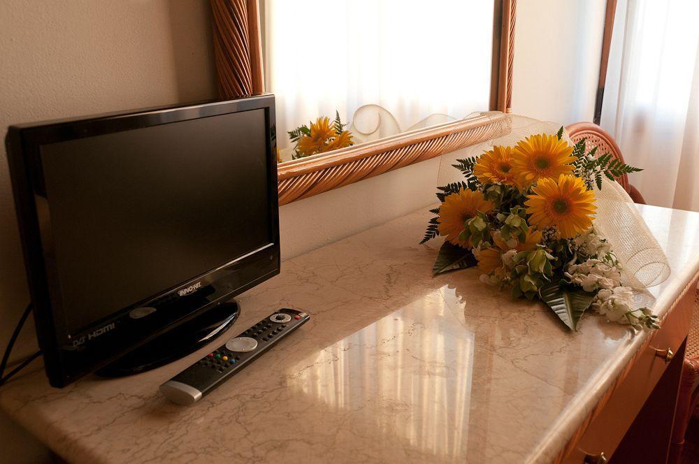 Hotel Villa Isabela SantʼAngelo Kültér fotó
