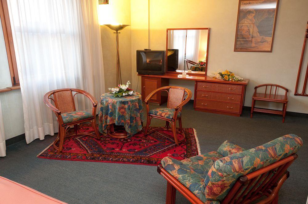 Hotel Villa Isabela SantʼAngelo Kültér fotó