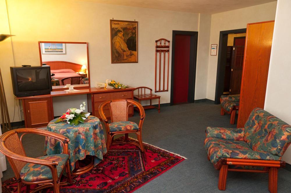 Hotel Villa Isabela SantʼAngelo Kültér fotó